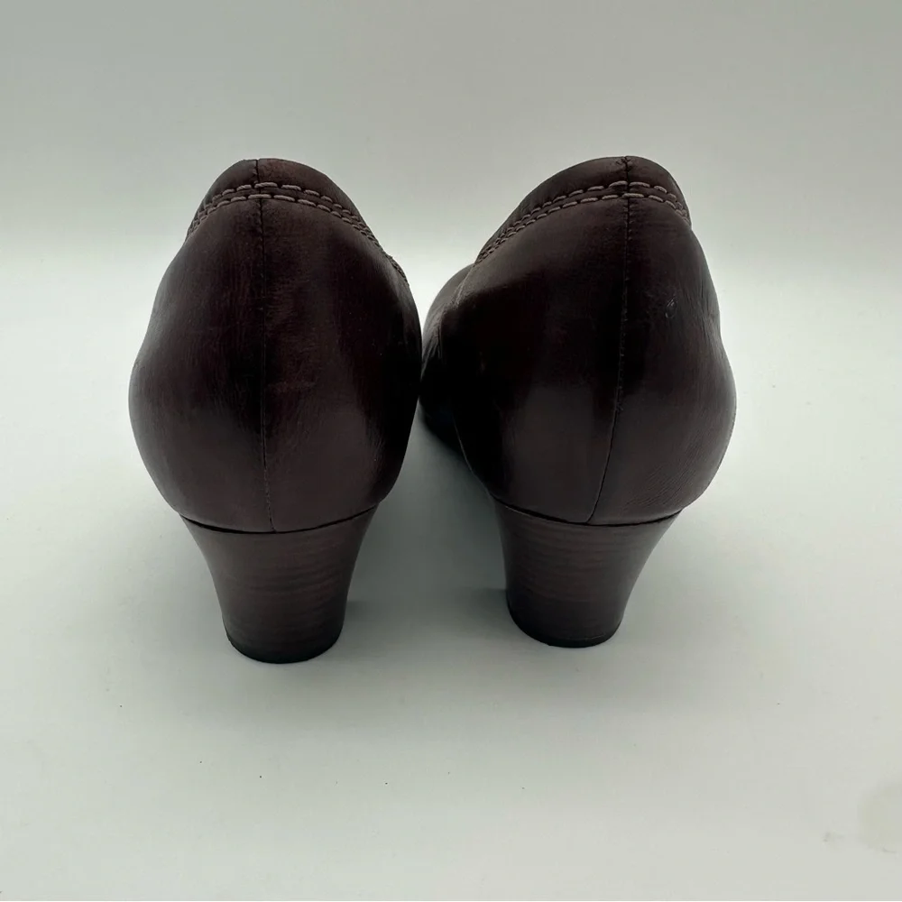Clarks Dark Brown Leather Women's Almond Toe Pumps